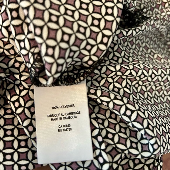 NWT V neck with ties, smocked sleeves, size L purple Reitman’s blouse - Picture 9 of 9